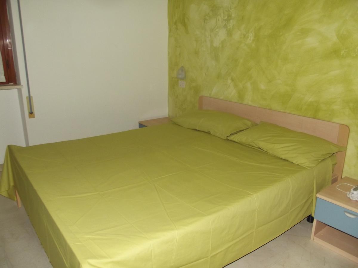 Hotel Sabbia D'Oro Пинето Экстерьер фото
